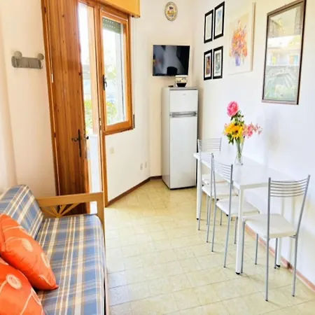 Apartamento Cosy Flat With Private Garden Bibione
