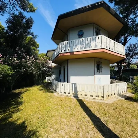 Cosy Flat With Private Garden Apartamento Bibione