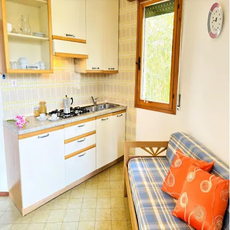 Charming Two-bedroom With Private Garden Appartement Bibione