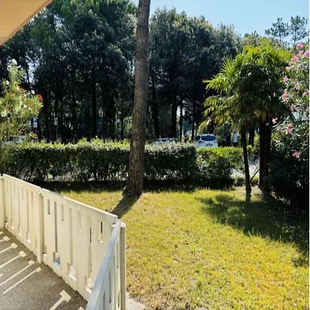 Charming Two-bedroom With Private Garden Appartement